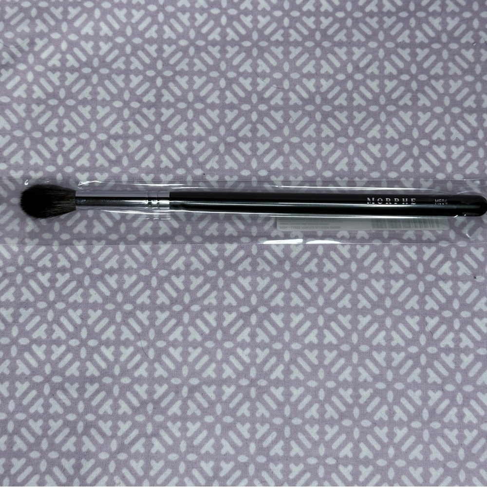 Morphe M504 Tapered Brush with Black Handle